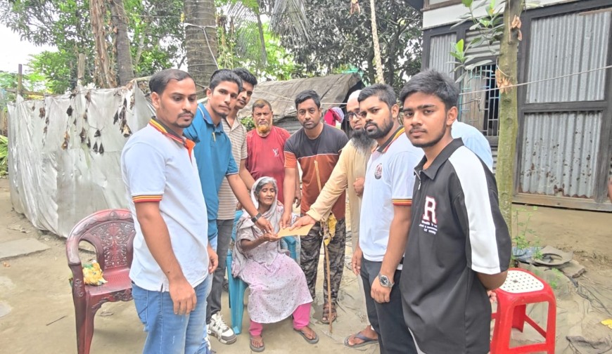 মানবিক উদ্যোগে অসহায় বৃদ্ধা মায়ের পাশে গজারিয়া উপজেলা সমাজ উন্নয়ন সংস্থা