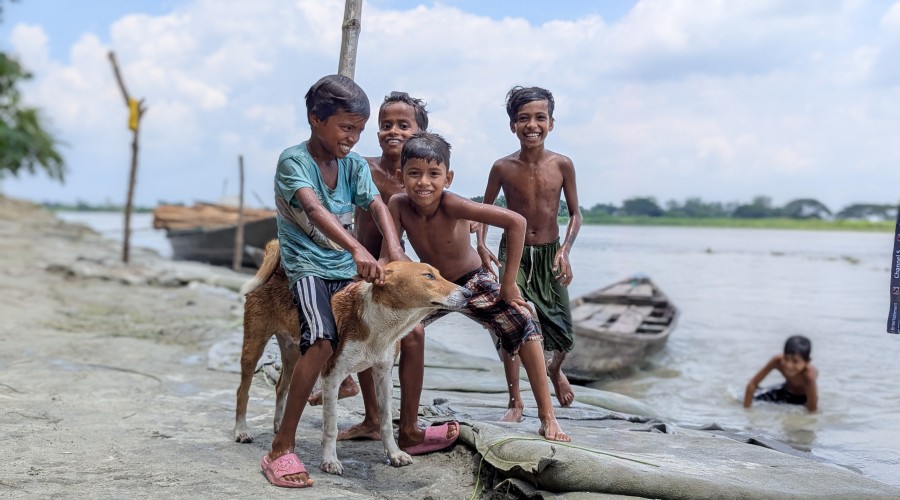 শৈশবের দুরন্তপনা